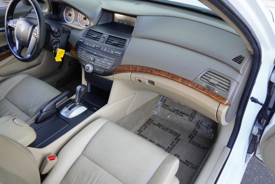 2010 Honda Accord Sdn EX-L SUNROOF/LEATHER SEATS/SEAT WARMERS, available for sale in Riverside, California | Big Timin Motors LLC. Riverside, California 2010 Honda Accord Sdn EX-L SUNROOF/LEATHER SEATS/SEAT WARMERS, available for sale in Riverside, California | Big Timin Motors LLC. Riverside, California