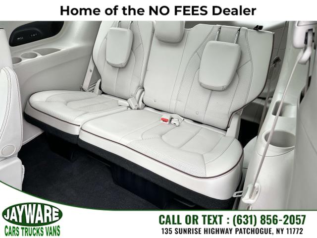 2017 Chrysler Pacifica Limited FWD, available for sale in Patchogue, New York | Jayware Cars Trucks Vans. Patchogue, New York 2017 Chrysler Pacifica Limited FWD, available for sale in Patchogue, New York | Jayware Cars Trucks Vans. Patchogue, New York