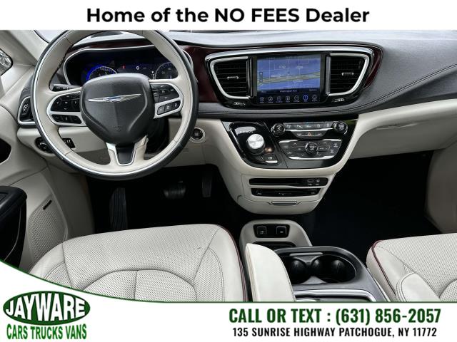 2017 Chrysler Pacifica Limited FWD, available for sale in Patchogue, New York | Jayware Cars Trucks Vans. Patchogue, New York 2017 Chrysler Pacifica Limited FWD, available for sale in Patchogue, New York | Jayware Cars Trucks Vans. Patchogue, New York