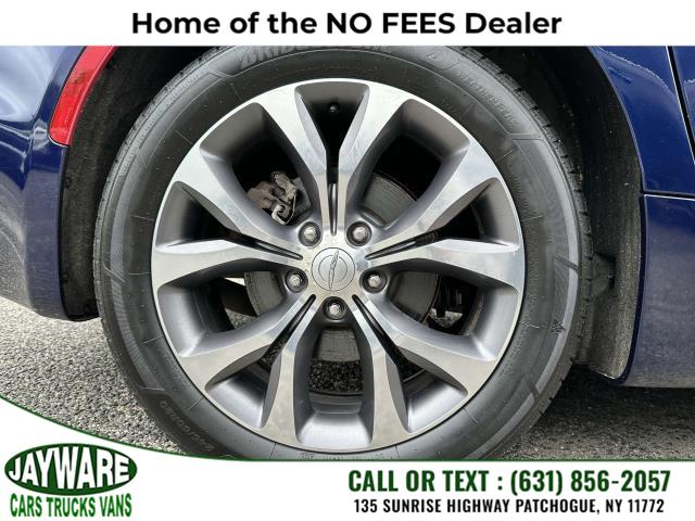 2017 Chrysler Pacifica Limited FWD, available for sale in Patchogue, New York | Jayware Cars Trucks Vans. Patchogue, New York 2017 Chrysler Pacifica Limited FWD, available for sale in Patchogue, New York | Jayware Cars Trucks Vans. Patchogue, New York