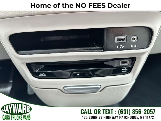 2017 Chrysler Pacifica Limited FWD, available for sale in Patchogue, New York | Jayware Cars Trucks Vans. Patchogue, New York 2017 Chrysler Pacifica Limited FWD, available for sale in Patchogue, New York | Jayware Cars Trucks Vans. Patchogue, New York