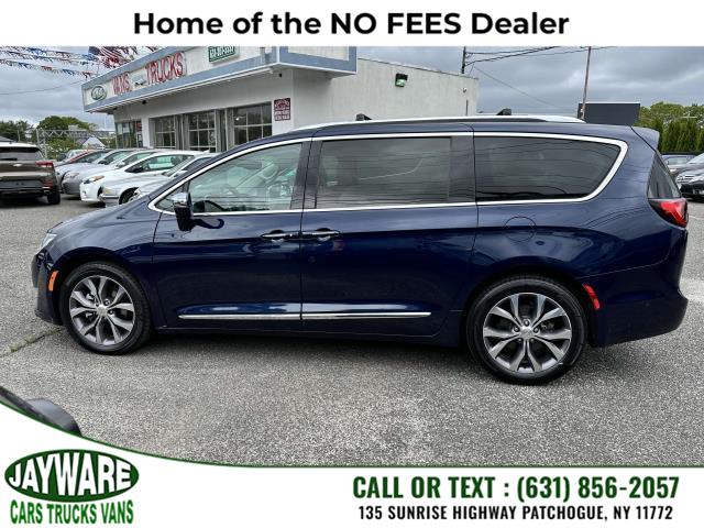 2017 Chrysler Pacifica Limited FWD, available for sale in Patchogue, New York | Jayware Cars Trucks Vans. Patchogue, New York 2017 Chrysler Pacifica Limited FWD, available for sale in Patchogue, New York | Jayware Cars Trucks Vans. Patchogue, New York