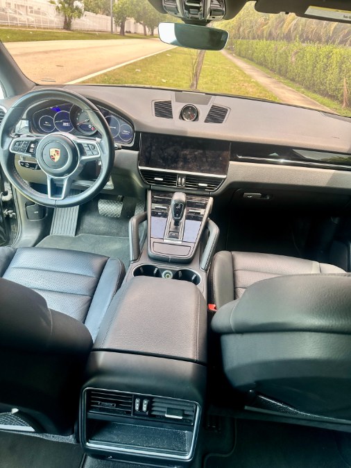 2020 Porsche Cayenne AWD, available for sale in Hollywood, Florida | Select Auto Hollywood. Hollywood, Florida 2020 Porsche Cayenne AWD, available for sale in Hollywood, Florida | Select Auto Hollywood. Hollywood, Florida