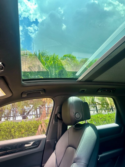 2020 Porsche Cayenne AWD, available for sale in Hollywood, Florida | Select Auto Hollywood. Hollywood, Florida 2020 Porsche Cayenne AWD, available for sale in Hollywood, Florida | Select Auto Hollywood. Hollywood, Florida