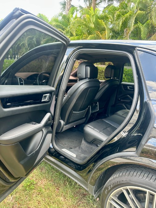 2020 Porsche Cayenne AWD, available for sale in Hollywood, Florida | Select Auto Hollywood. Hollywood, Florida 2020 Porsche Cayenne AWD, available for sale in Hollywood, Florida | Select Auto Hollywood. Hollywood, Florida