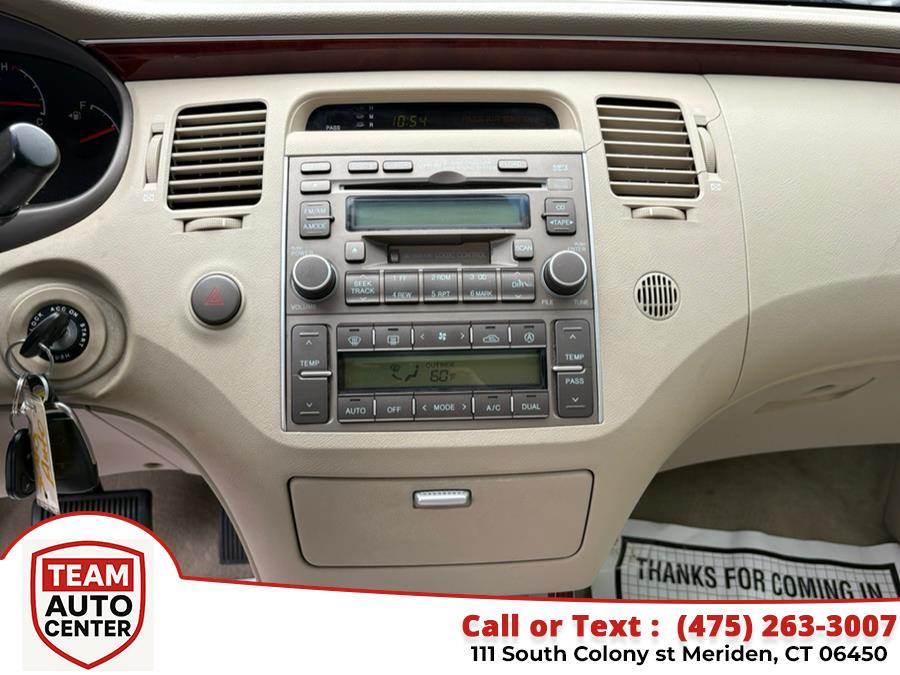 2006 Hyundai Azera 4dr Sdn Limited, available for sale in Meriden, Connecticut | T E A M Auto Center. Meriden, Connecticut 2006 Hyundai Azera 4dr Sdn Limited, available for sale in Meriden, Connecticut | T E A M Auto Center. Meriden, Connecticut