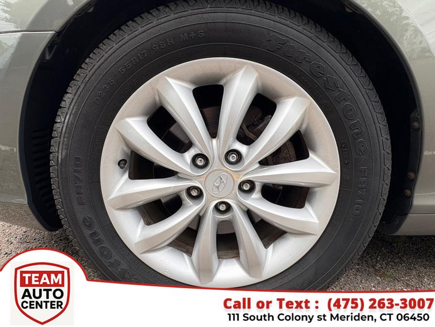2006 Hyundai Azera 4dr Sdn Limited, available for sale in Meriden, Connecticut | T E A M Auto Center. Meriden, Connecticut 2006 Hyundai Azera 4dr Sdn Limited, available for sale in Meriden, Connecticut | T E A M Auto Center. Meriden, Connecticut