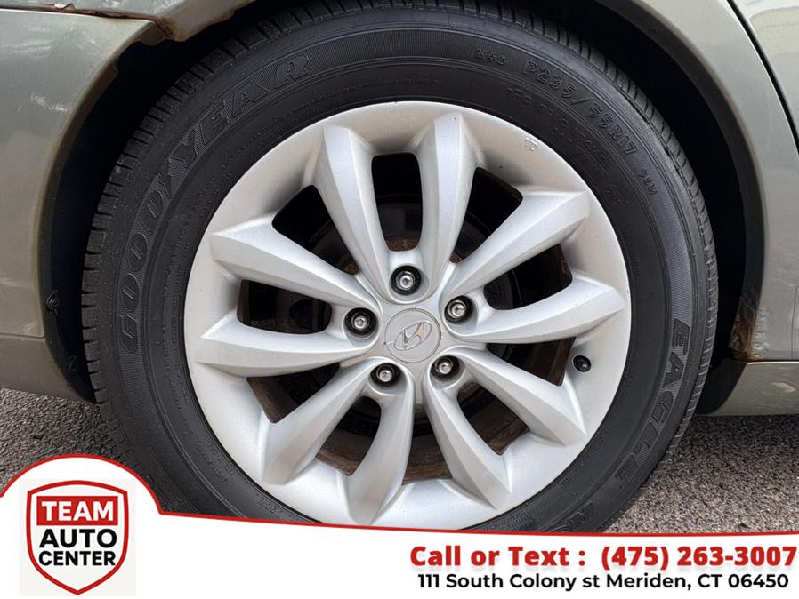 2006 Hyundai Azera 4dr Sdn Limited, available for sale in Meriden, Connecticut | T E A M Auto Center. Meriden, Connecticut 2006 Hyundai Azera 4dr Sdn Limited, available for sale in Meriden, Connecticut | T E A M Auto Center. Meriden, Connecticut