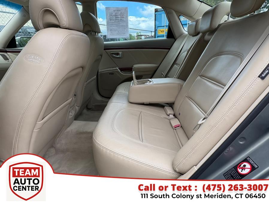 2006 Hyundai Azera 4dr Sdn Limited, available for sale in Meriden, Connecticut | T E A M Auto Center. Meriden, Connecticut 2006 Hyundai Azera 4dr Sdn Limited, available for sale in Meriden, Connecticut | T E A M Auto Center. Meriden, Connecticut