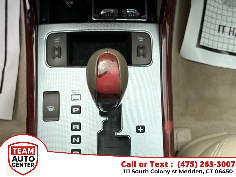 2006 Hyundai Azera 4dr Sdn Limited, available for sale in Meriden, Connecticut | T E A M Auto Center. Meriden, Connecticut 2006 Hyundai Azera 4dr Sdn Limited, available for sale in Meriden, Connecticut | T E A M Auto Center. Meriden, Connecticut