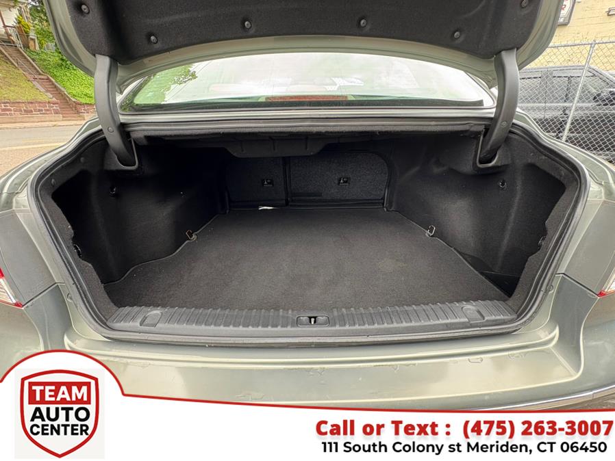 2006 Hyundai Azera 4dr Sdn Limited, available for sale in Meriden, Connecticut | T E A M Auto Center. Meriden, Connecticut 2006 Hyundai Azera 4dr Sdn Limited, available for sale in Meriden, Connecticut | T E A M Auto Center. Meriden, Connecticut