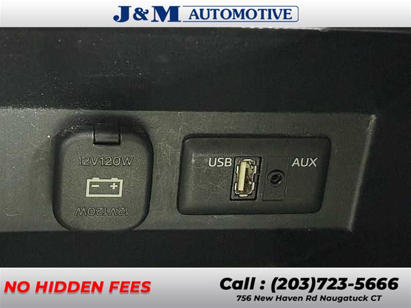 2013 Mazda Mazda3 i Touring, available for sale in Naugatuck, Connecticut | J&M Automotive Sls&Svc LLC. Naugatuck, Connecticut 2013 Mazda Mazda3 i Touring, available for sale in Naugatuck, Connecticut | J&M Automotive Sls&Svc LLC. Naugatuck, Connecticut