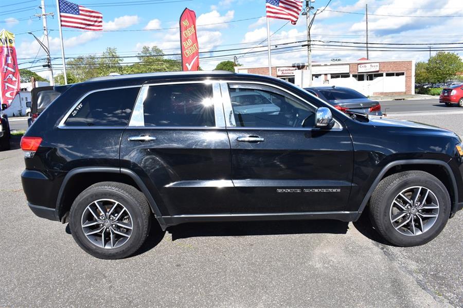 2018 Jeep Grand Cherokee LIMITED, available for sale in Patchogue, New York | 112 Auto Plaza. Patchogue, New York 2018 Jeep Grand Cherokee LIMITED, available for sale in Patchogue, New York | 112 Auto Plaza. Patchogue, New York