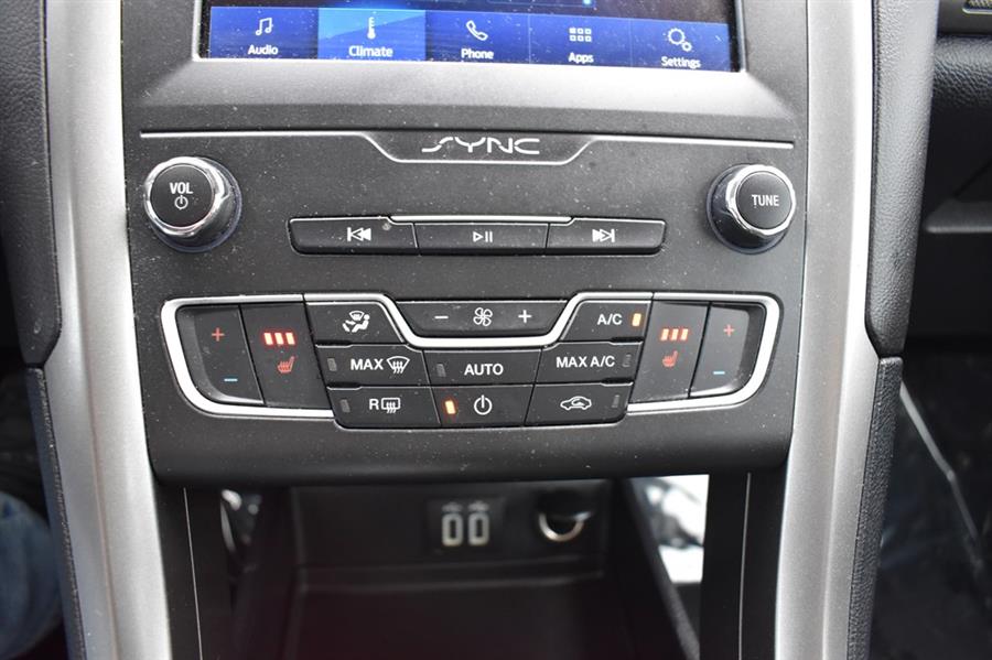 2020 Ford Fusion SE, available for sale in Patchogue, New York | 112 Auto Plaza. Patchogue, New York 2020 Ford Fusion SE, available for sale in Patchogue, New York | 112 Auto Plaza. Patchogue, New York