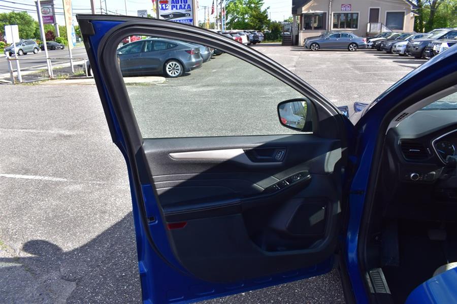 2022 Ford Escape SE, available for sale in Patchogue, New York | 112 Auto Plaza. Patchogue, New York 2022 Ford Escape SE, available for sale in Patchogue, New York | 112 Auto Plaza. Patchogue, New York