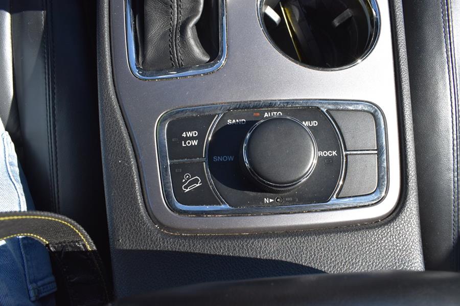 2019 Jeep Grand Cherokee LIMITED, available for sale in Patchogue, New York | 112 Auto Plaza. Patchogue, New York 2019 Jeep Grand Cherokee LIMITED, available for sale in Patchogue, New York | 112 Auto Plaza. Patchogue, New York