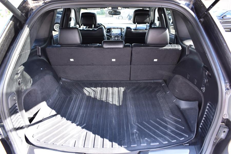 2019 Jeep Grand Cherokee LIMITED, available for sale in Patchogue, New York | 112 Auto Plaza. Patchogue, New York 2019 Jeep Grand Cherokee LIMITED, available for sale in Patchogue, New York | 112 Auto Plaza. Patchogue, New York
