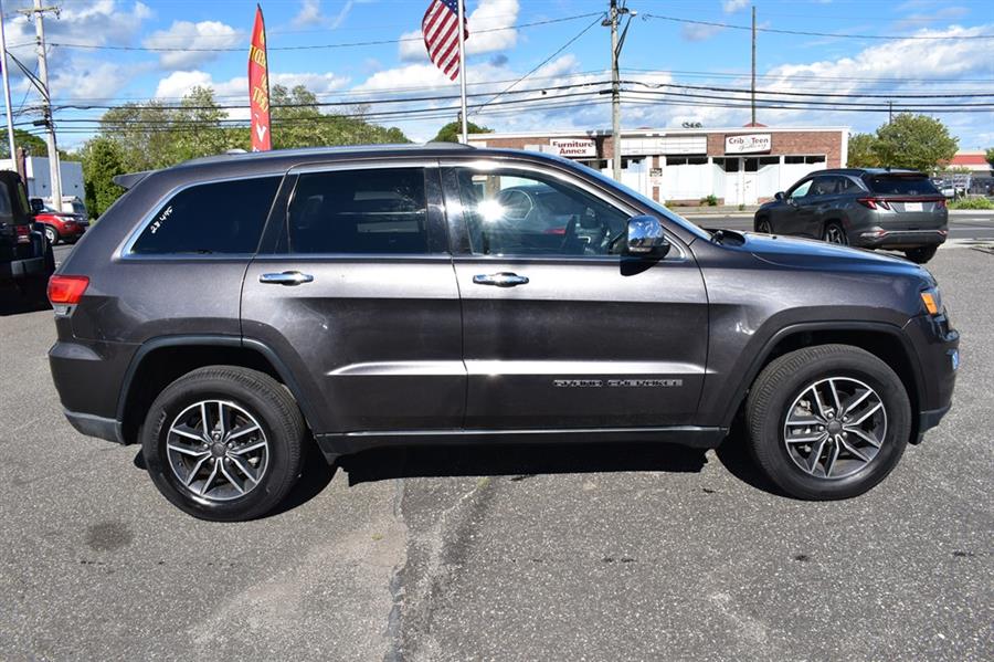 2019 Jeep Grand Cherokee LIMITED, available for sale in Patchogue, New York | 112 Auto Plaza. Patchogue, New York 2019 Jeep Grand Cherokee LIMITED, available for sale in Patchogue, New York | 112 Auto Plaza. Patchogue, New York