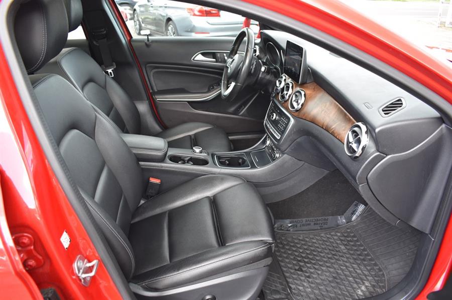 2018 Mercedes-benz Gla 250 4MATIC, available for sale in Patchogue, New York | 112 Auto Plaza. Patchogue, New York 2018 Mercedes-benz Gla 250 4MATIC, available for sale in Patchogue, New York | 112 Auto Plaza. Patchogue, New York