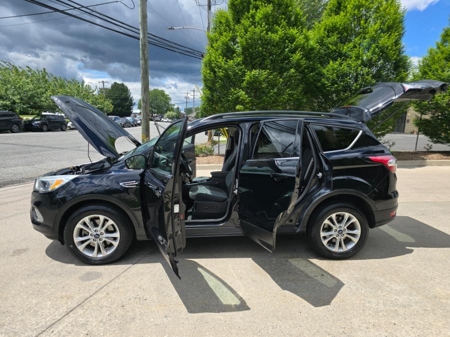 2018 Ford Escape SE 4WD, available for sale in Philadelphia, Pennsylvania | Eugen's Auto Sales & Repairs. Philadelphia, Pennsylvania 2018 Ford Escape SE 4WD, available for sale in Philadelphia, Pennsylvania | Eugen's Auto Sales & Repairs. Philadelphia, Pennsylvania