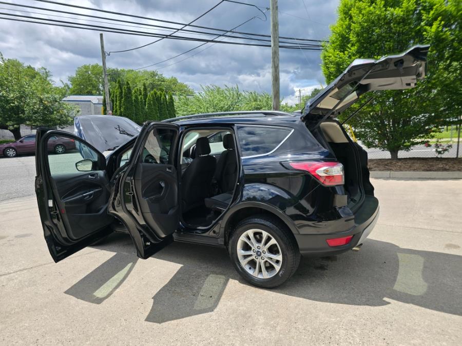 2018 Ford Escape SE 4WD, available for sale in Philadelphia, Pennsylvania | Eugen's Auto Sales & Repairs. Philadelphia, Pennsylvania 2018 Ford Escape SE 4WD, available for sale in Philadelphia, Pennsylvania | Eugen's Auto Sales & Repairs. Philadelphia, Pennsylvania