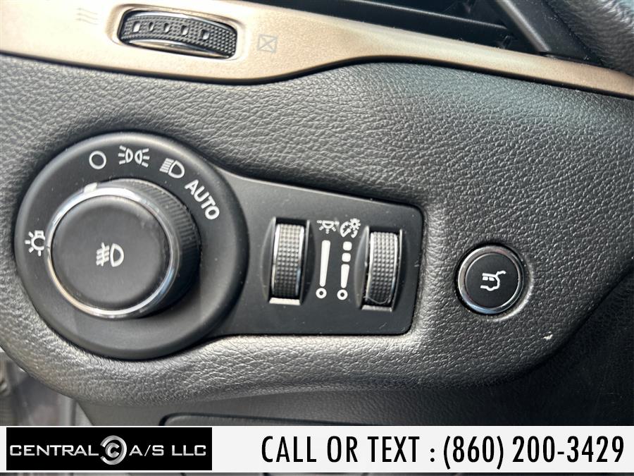 2014 Jeep Cherokee 4WD 4dr Latitude, available for sale in East Windsor, Connecticut | Central A/S LLC. East Windsor, Connecticut 2014 Jeep Cherokee 4WD 4dr Latitude, available for sale in East Windsor, Connecticut | Central A/S LLC. East Windsor, Connecticut