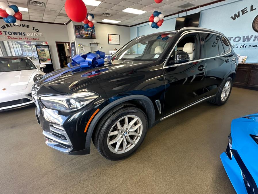 2021 BMW X5 xDrive40i Sports Activity Vehicle, available for sale in Inwood, New York | 5 Towns Drive. Inwood, New York 2021 BMW X5 xDrive40i Sports Activity Vehicle, available for sale in Inwood, New York | 5 Towns Drive. Inwood, New York
