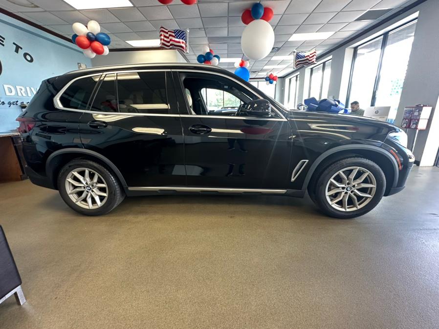 2021 BMW X5 xDrive40i Sports Activity Vehicle, available for sale in Inwood, New York | 5 Towns Drive. Inwood, New York 2021 BMW X5 xDrive40i Sports Activity Vehicle, available for sale in Inwood, New York | 5 Towns Drive. Inwood, New York