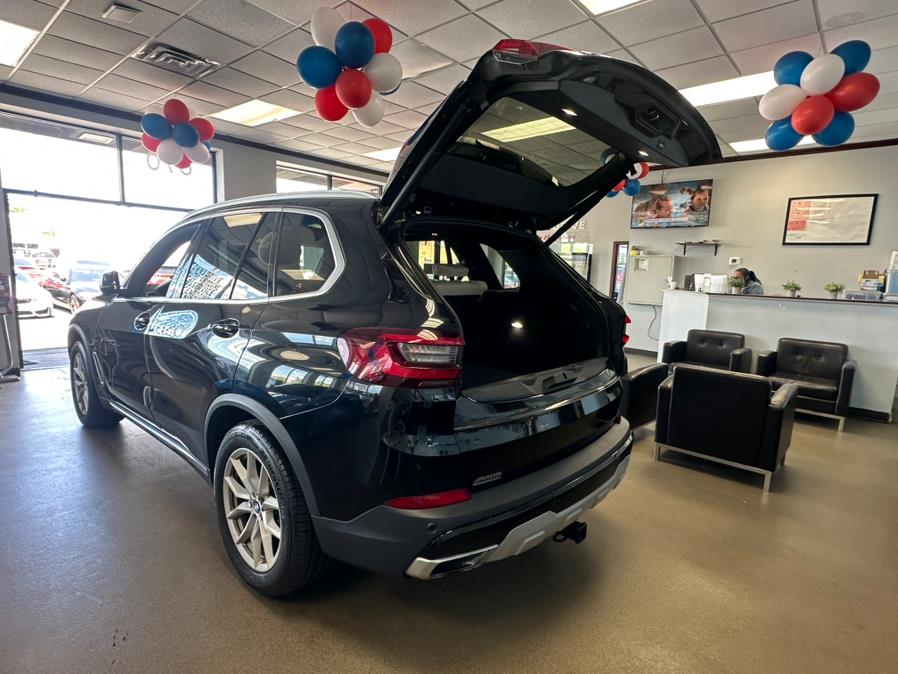 2021 BMW X5 xDrive40i Sports Activity Vehicle, available for sale in Inwood, New York | 5 Towns Drive. Inwood, New York 2021 BMW X5 xDrive40i Sports Activity Vehicle, available for sale in Inwood, New York | 5 Towns Drive. Inwood, New York