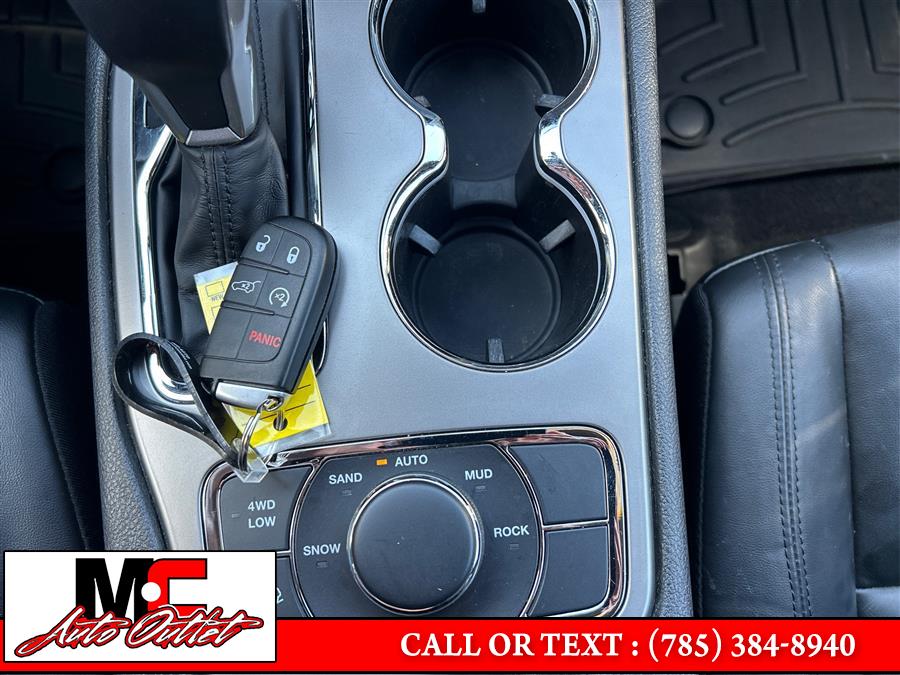 2021 Jeep Grand Cherokee Limited 4x4, available for sale in Colby, Kansas | M C Auto Outlet Inc. Colby, Kansas 2021 Jeep Grand Cherokee Limited 4x4, available for sale in Colby, Kansas | M C Auto Outlet Inc. Colby, Kansas