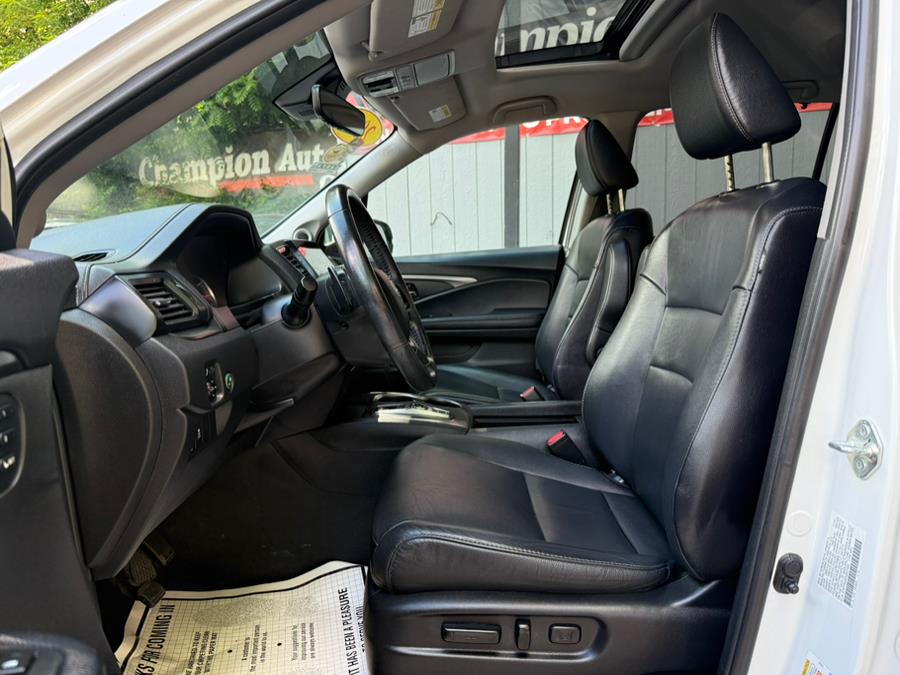 2022 Honda Pilot EX-L AWD, available for sale in Newark, New Jersey | Champion Of Newark. Newark, New Jersey 2022 Honda Pilot EX-L AWD, available for sale in Newark, New Jersey | Champion Of Newark. Newark, New Jersey
