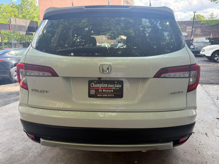 2022 Honda Pilot EX-L AWD, available for sale in Newark, New Jersey | Champion Of Newark. Newark, New Jersey 2022 Honda Pilot EX-L AWD, available for sale in Newark, New Jersey | Champion Of Newark. Newark, New Jersey