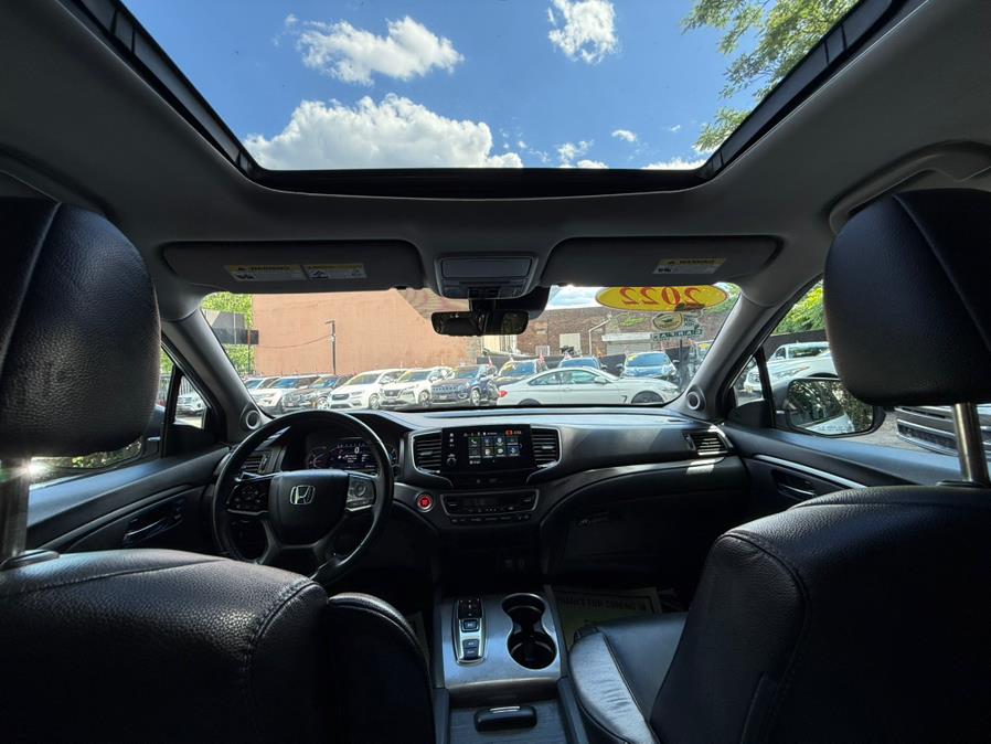 2022 Honda Pilot EX-L AWD, available for sale in Newark, New Jersey | Champion Of Newark. Newark, New Jersey 2022 Honda Pilot EX-L AWD, available for sale in Newark, New Jersey | Champion Of Newark. Newark, New Jersey