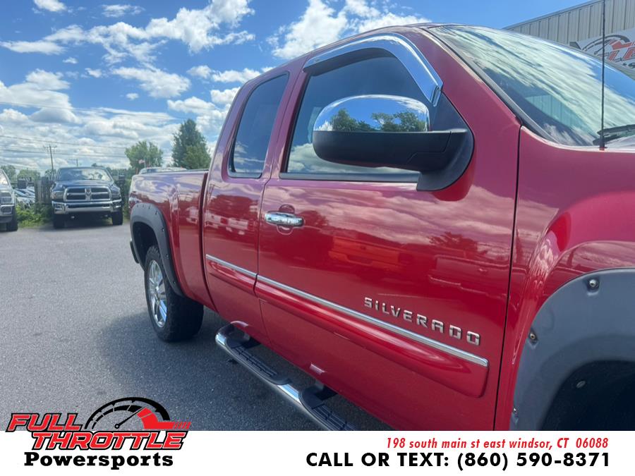 2012 Chevrolet Silverado 1500 LT photo 2