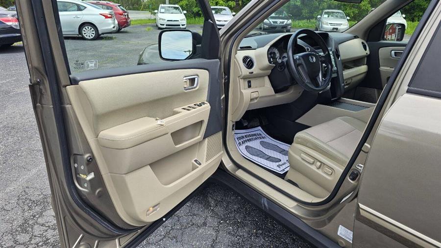 2009 Honda Pilot EX 4x4 4dr SUV, available for sale in Wolcott, New York | Auto Hunter CNY. Wolcott, New York 2009 Honda Pilot EX 4x4 4dr SUV, available for sale in Wolcott, New York | Auto Hunter CNY. Wolcott, New York
