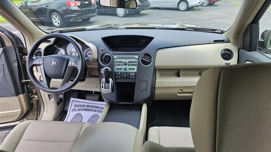 2009 Honda Pilot EX 4x4 4dr SUV, available for sale in Wolcott, New York | Auto Hunter CNY. Wolcott, New York 2009 Honda Pilot EX 4x4 4dr SUV, available for sale in Wolcott, New York | Auto Hunter CNY. Wolcott, New York