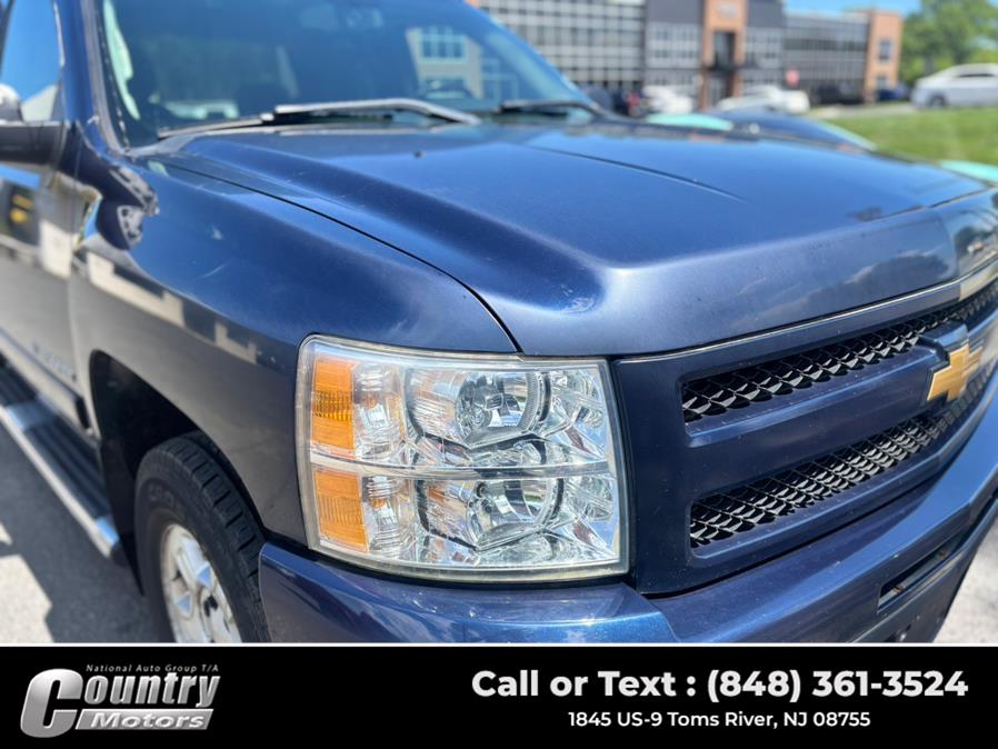 2009 Chevrolet Silverado 1500 4WD Ext Cab 143.5" LT, available for sale in Toms River, New Jersey | Country Motors. Toms River, New Jersey 2009 Chevrolet Silverado 1500 4WD Ext Cab 143.5" LT, available for sale in Toms River, New Jersey | Country Motors. Toms River, New Jersey