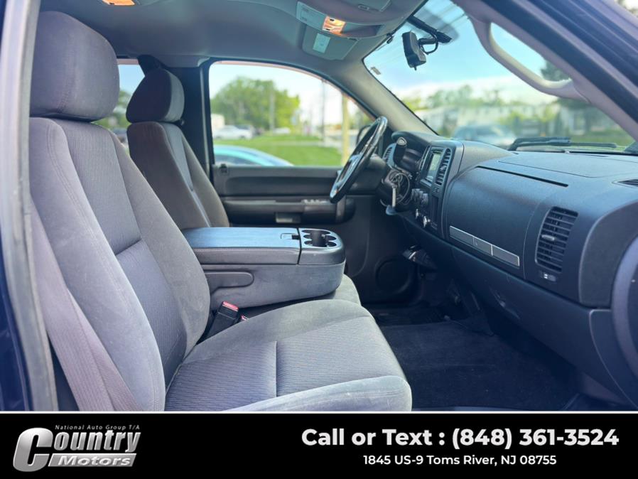 2009 Chevrolet Silverado 1500 4WD Ext Cab 143.5" LT, available for sale in Toms River, New Jersey | Country Motors. Toms River, New Jersey 2009 Chevrolet Silverado 1500 4WD Ext Cab 143.5" LT, available for sale in Toms River, New Jersey | Country Motors. Toms River, New Jersey