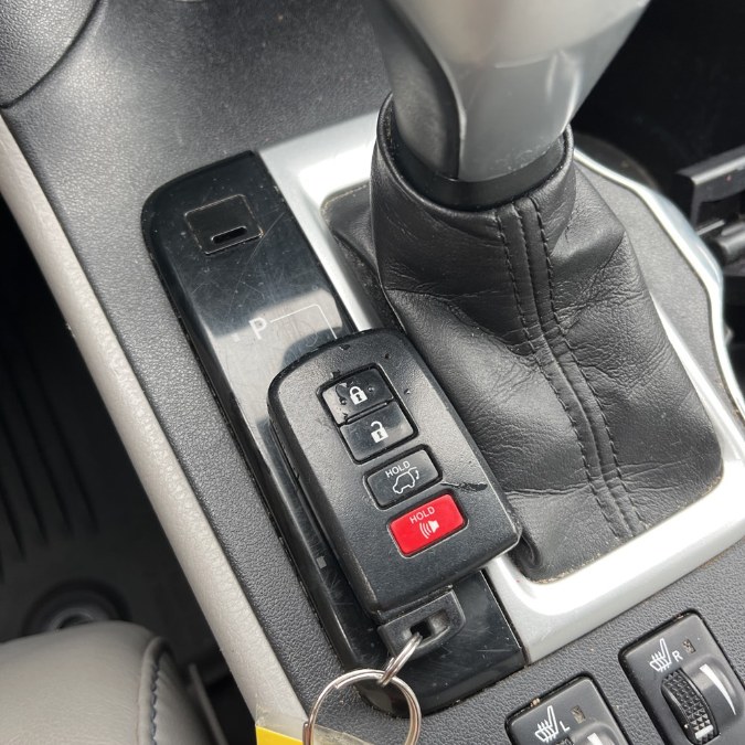 2017 Toyota Highlander XLE V6 AWD (Natl), available for sale in Brooklyn, New York | Top Line Auto Inc.. Brooklyn, New York 2017 Toyota Highlander XLE V6 AWD (Natl), available for sale in Brooklyn, New York | Top Line Auto Inc.. Brooklyn, New York