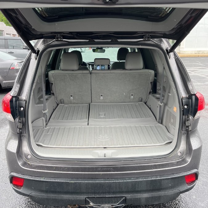 2017 Toyota Highlander XLE V6 AWD (Natl), available for sale in Brooklyn, New York | Top Line Auto Inc.. Brooklyn, New York 2017 Toyota Highlander XLE V6 AWD (Natl), available for sale in Brooklyn, New York | Top Line Auto Inc.. Brooklyn, New York