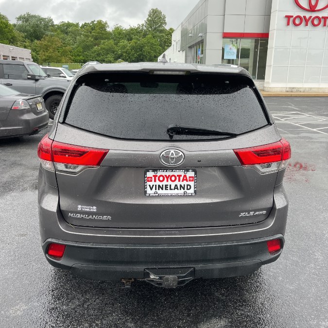2017 Toyota Highlander XLE V6 AWD (Natl), available for sale in Brooklyn, New York | Top Line Auto Inc.. Brooklyn, New York 2017 Toyota Highlander XLE V6 AWD (Natl), available for sale in Brooklyn, New York | Top Line Auto Inc.. Brooklyn, New York