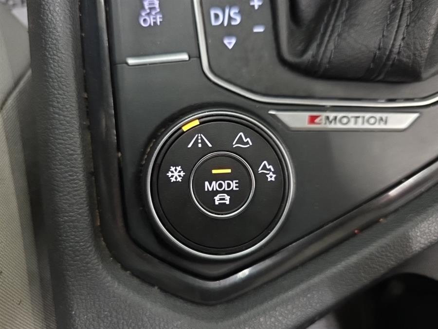 2018 Volkswagen Tiguan 2.0T SE 4MOTION, available for sale in West Haven, Connecticut | Auto Fair Inc.. West Haven, Connecticut 2018 Volkswagen Tiguan 2.0T SE 4MOTION, available for sale in West Haven, Connecticut | Auto Fair Inc.. West Haven, Connecticut