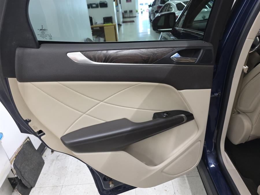 2019 Lincoln MKC Reserve AWD, available for sale in West Haven, Connecticut | Auto Fair Inc.. West Haven, Connecticut 2019 Lincoln MKC Reserve AWD, available for sale in West Haven, Connecticut | Auto Fair Inc.. West Haven, Connecticut