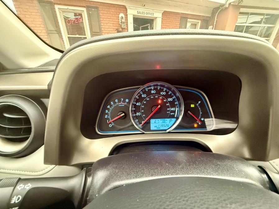 2015 Toyota RAV4 AWD 4dr Limited (Natl), available for sale in Shelton, Connecticut | Center Motorsports LLC. Shelton, Connecticut 2015 Toyota RAV4 AWD 4dr Limited (Natl), available for sale in Shelton, Connecticut | Center Motorsports LLC. Shelton, Connecticut
