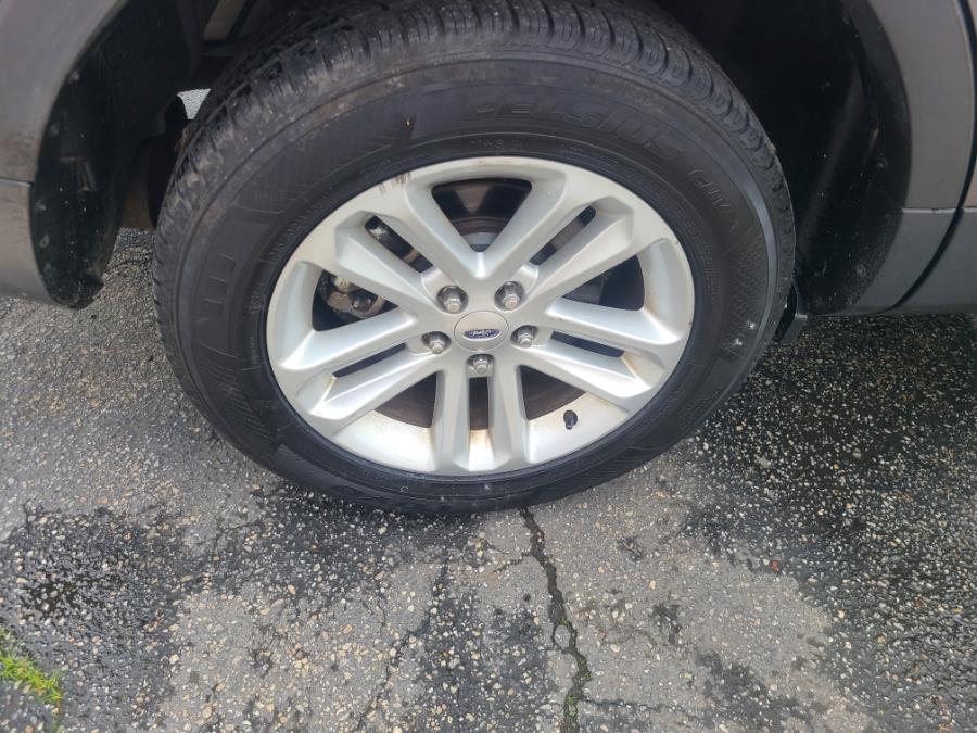 2013 Ford Explorer 4WD 4dr XLT, available for sale in Derby, Connecticut | Bridge Motors LLC. Derby, Connecticut 2013 Ford Explorer 4WD 4dr XLT, available for sale in Derby, Connecticut | Bridge Motors LLC. Derby, Connecticut