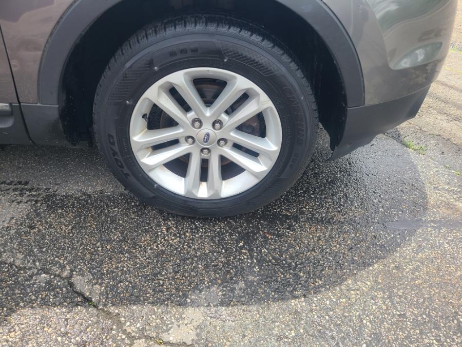 2013 Ford Explorer 4WD 4dr XLT, available for sale in Derby, Connecticut | Bridge Motors LLC. Derby, Connecticut 2013 Ford Explorer 4WD 4dr XLT, available for sale in Derby, Connecticut | Bridge Motors LLC. Derby, Connecticut