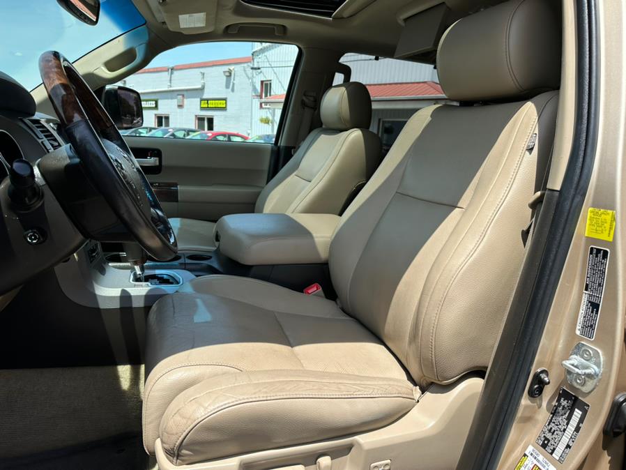 2010 Toyota Sequoia 4WD LV8 6-Spd AT Platinum (Natl), available for sale in South Windsor, Connecticut | Mike And Tony Auto Sales, Inc. South Windsor, Connecticut 2010 Toyota Sequoia 4WD LV8 6-Spd AT Platinum (Natl), available for sale in South Windsor, Connecticut | Mike And Tony Auto Sales, Inc. South Windsor, Connecticut