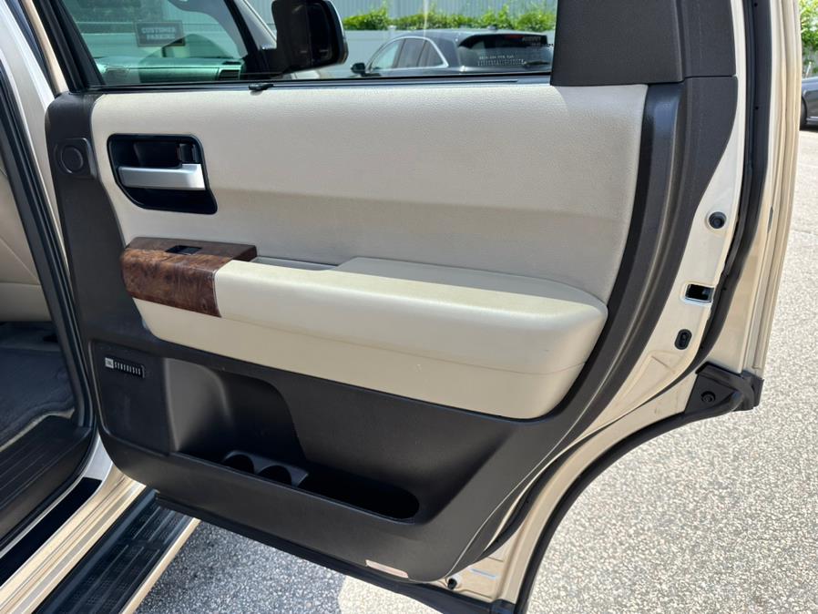 2010 Toyota Sequoia 4WD LV8 6-Spd AT Platinum (Natl), available for sale in South Windsor, Connecticut | Mike And Tony Auto Sales, Inc. South Windsor, Connecticut 2010 Toyota Sequoia 4WD LV8 6-Spd AT Platinum (Natl), available for sale in South Windsor, Connecticut | Mike And Tony Auto Sales, Inc. South Windsor, Connecticut