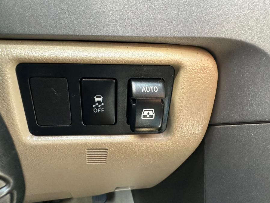 2010 Toyota Sequoia 4WD LV8 6-Spd AT Platinum (Natl), available for sale in South Windsor, Connecticut | Mike And Tony Auto Sales, Inc. South Windsor, Connecticut 2010 Toyota Sequoia 4WD LV8 6-Spd AT Platinum (Natl), available for sale in South Windsor, Connecticut | Mike And Tony Auto Sales, Inc. South Windsor, Connecticut