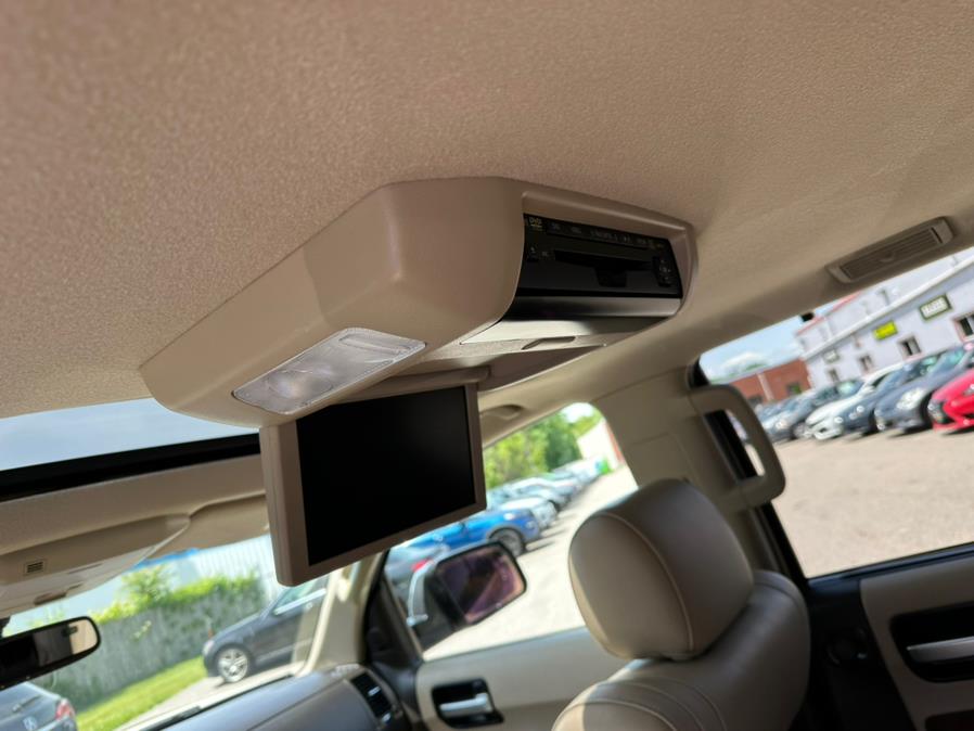 2010 Toyota Sequoia 4WD LV8 6-Spd AT Platinum (Natl), available for sale in South Windsor, Connecticut | Mike And Tony Auto Sales, Inc. South Windsor, Connecticut 2010 Toyota Sequoia 4WD LV8 6-Spd AT Platinum (Natl), available for sale in South Windsor, Connecticut | Mike And Tony Auto Sales, Inc. South Windsor, Connecticut